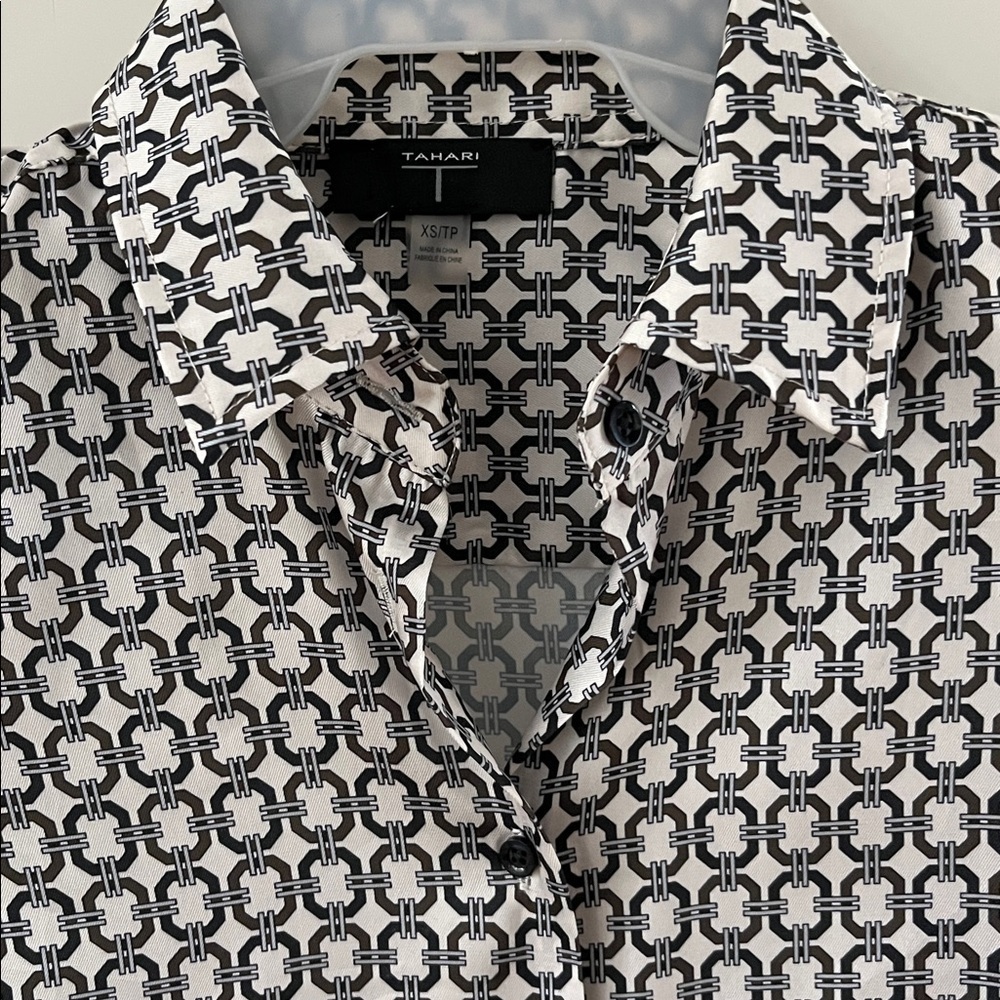 Tahari Black and White Geometric Long Sleeve Shirt Blouse - Picture 5 of 6